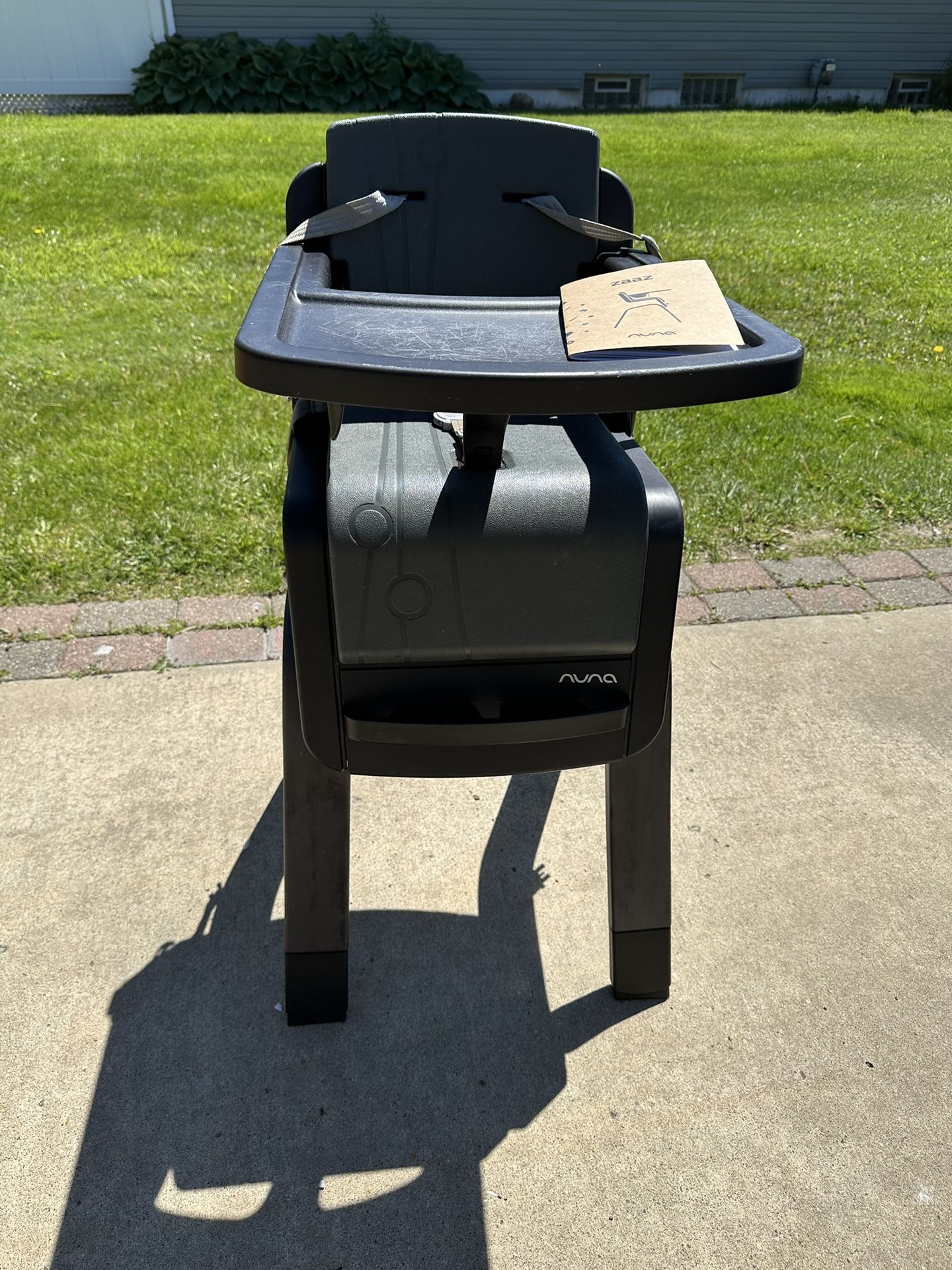 Nuna ZAAZ high chair