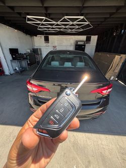 Llaves de autos / car keys and remotes