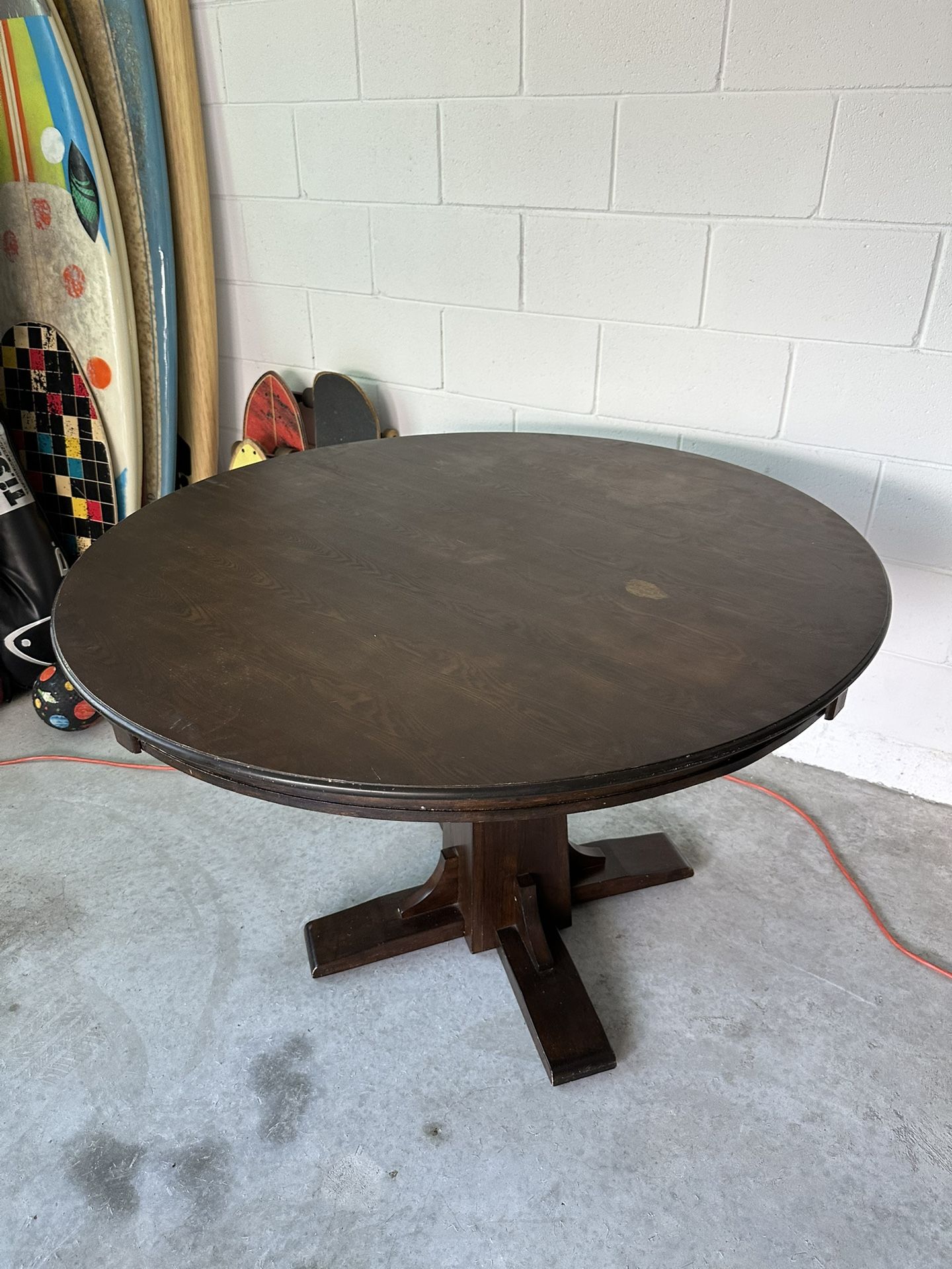 Round wood Table