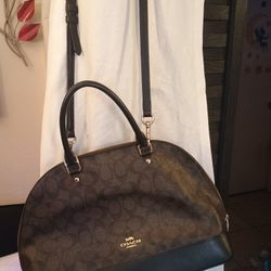 Coach Signature Medium Size Sierra 