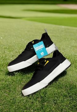 Men's Size 8.5 Black Leather Golf Sneakers by Reef