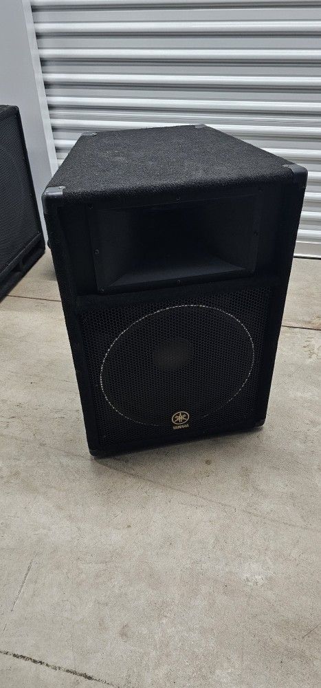 Yamaha Speaker ×2