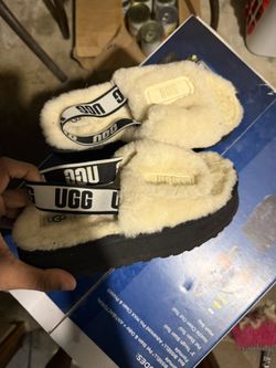 Uggs Slides