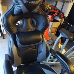Respawn Gaming Chair