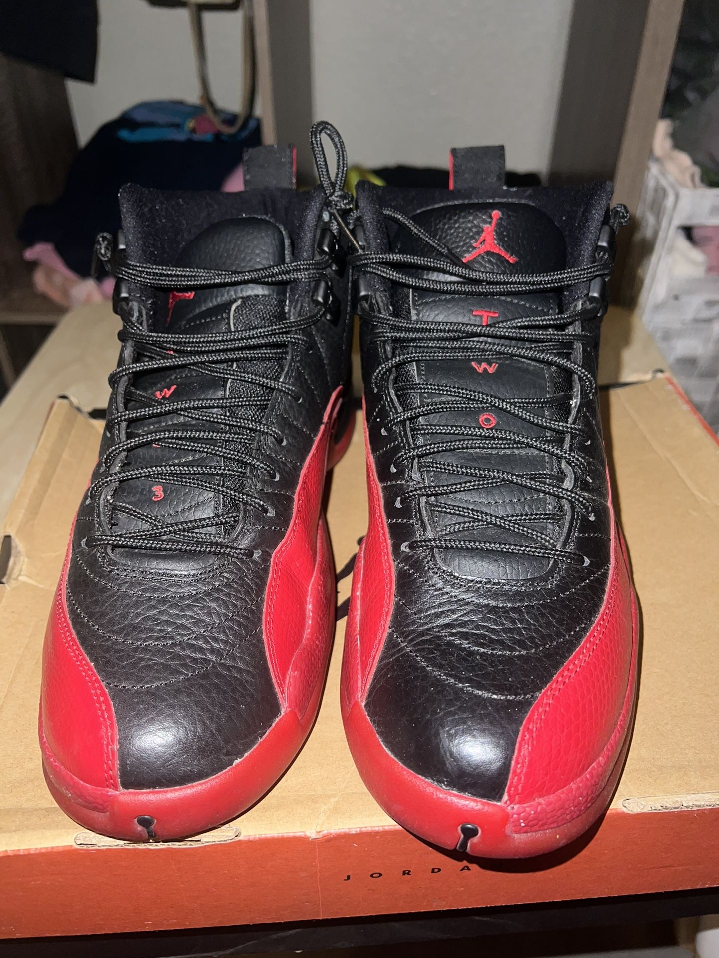 2016 Mens Air Jordan Retro 12s (Flu Game) Size 8.5