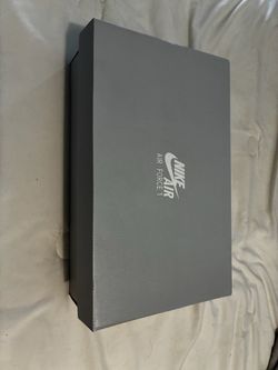 Men’s Black AF1s size 9