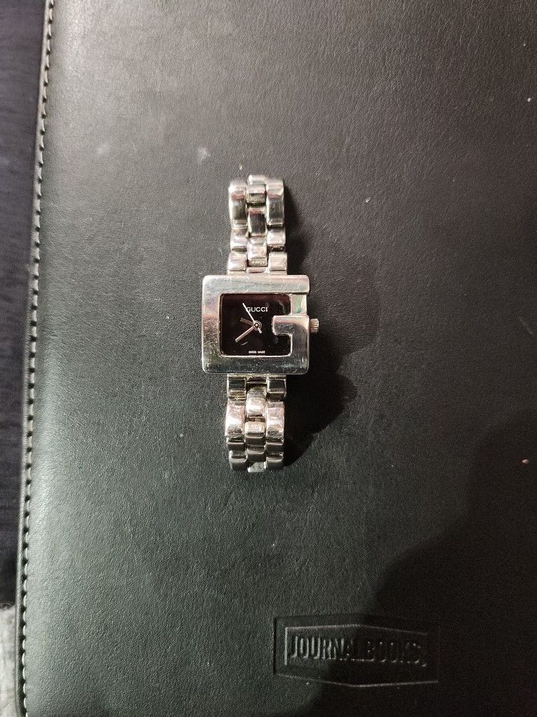 GUCCI WATCH (Womens)