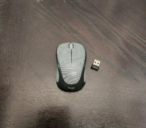 Logitech Wireless Mouse - Desert Inn / Buffalo