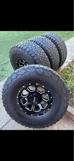 37x12.50/17 jeep Rubicon wheels Jeep Sahara rims and tires