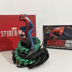 Marvel Spider-Man PS4 Collector’s Edition -  Statue and Artbook