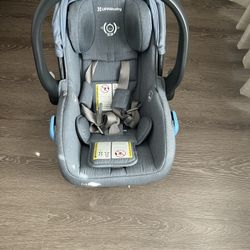 UppaBaby Infant car Seat 