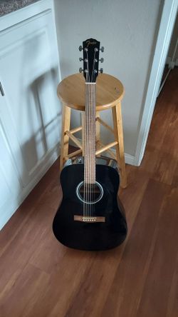 Guitar excellent condition