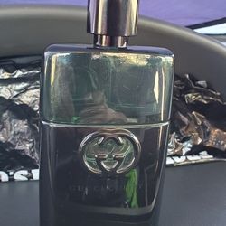 Authentic Gucci Essence Cologne For Men 3.0oz Bottle 70% Full Asking $40 Firm on Price 