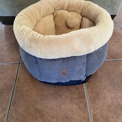 Deep Plush Cat Bed