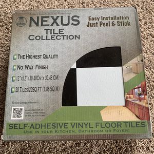 Photo Achim Nexus Black & White 12x12 Self Adhesive Vinyl Floor Tile - 20 Tiles/20 sq. ft