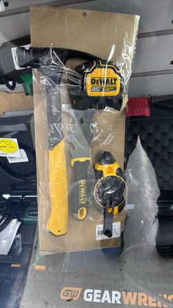 DeWalt 25" Tough Series Tool Set