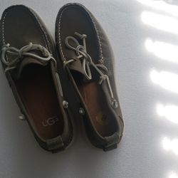UGG