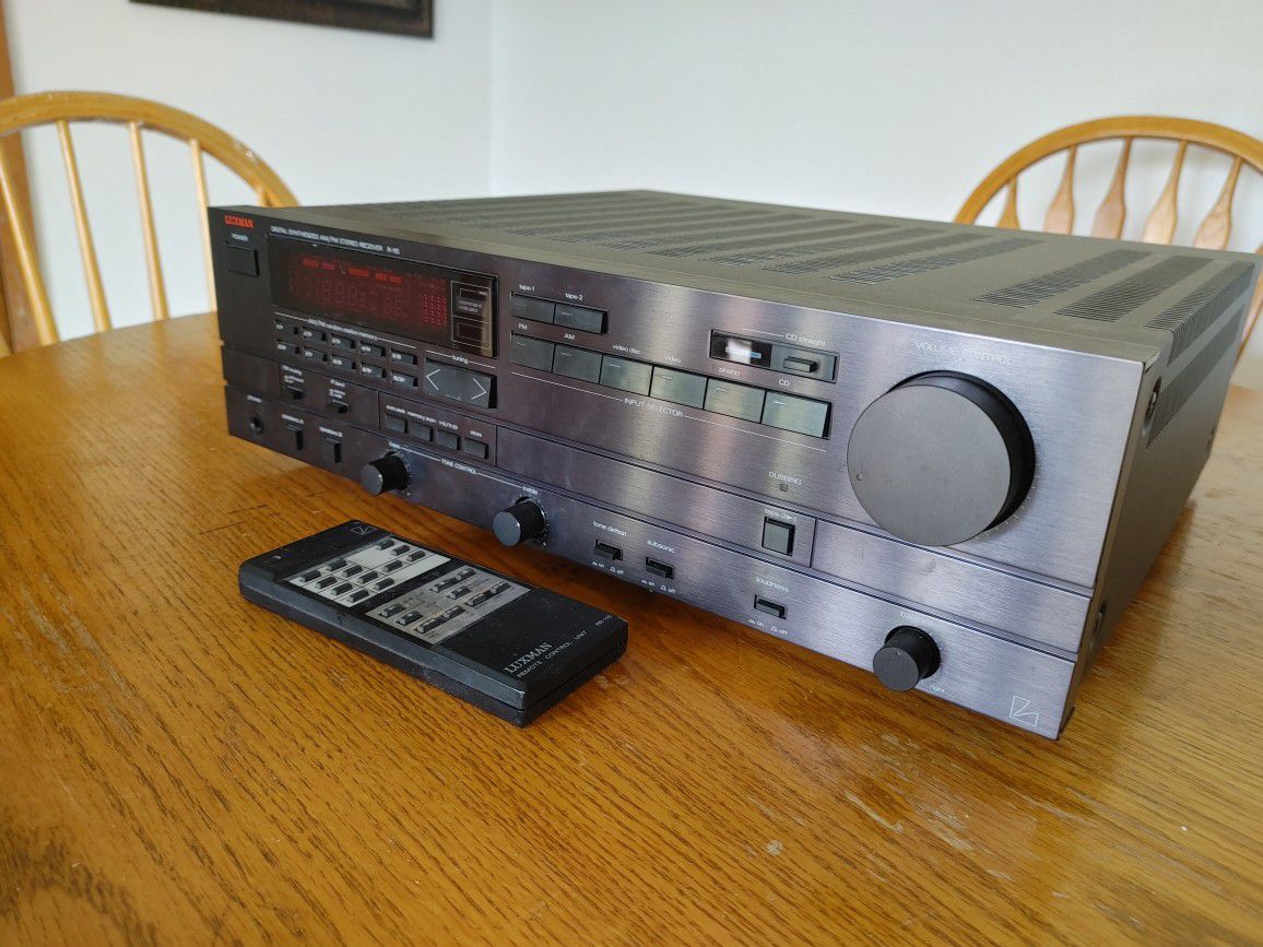 Luxman R-115 Stereo Receiver
 With Remote