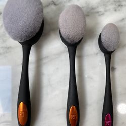 Real Techniques Blend+ Blur Makeup Brushes - Foundation, Contour , All Over 