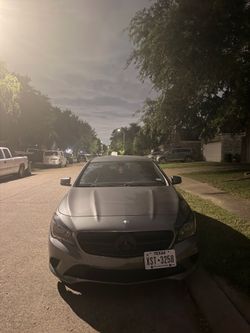 Mercedes Benz CLA250