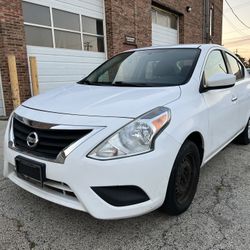 2017 Nissan Versa SV