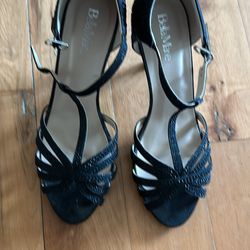 Women’s Size 8 High Heels - Like new