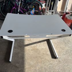 Computer Gaming Table 