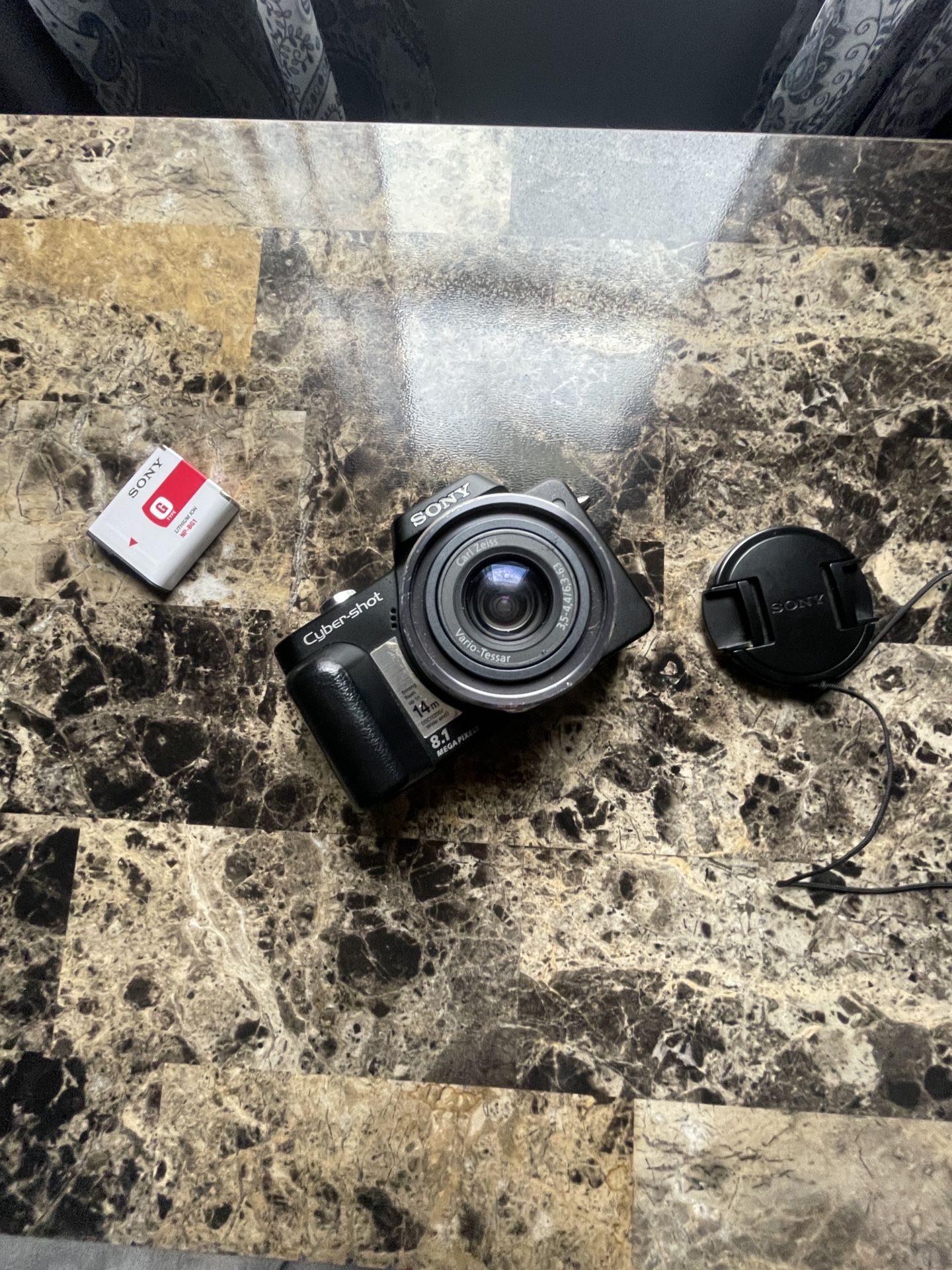Sony Cybershot DSC-H3 | Black
