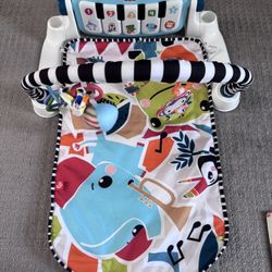 Fisher-Price Baby Musical Toy Set Glow and Grow Kick & Play Piano Gym