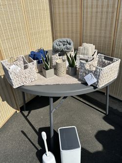 MACY’s Bathroom Decor & Towels