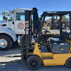CAT GP15 FORKLIFT - 3,000lb cap - 2 STAGE MAST - S\S