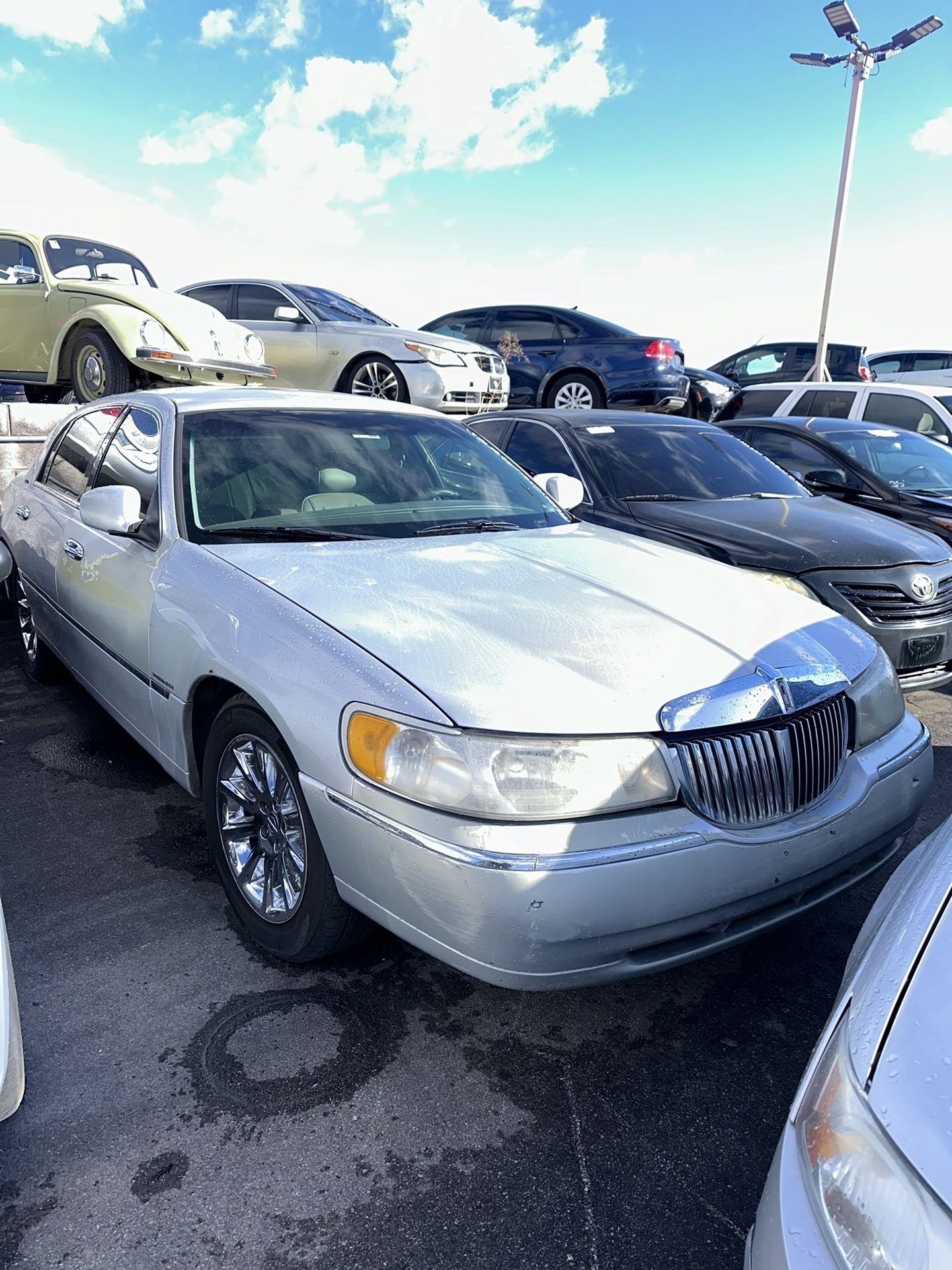 IMPOUND YARD SELLING ALL KINDS OF RUNNING CARS OPEN TO THE PUBLIC TO