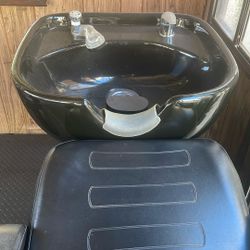 Salón Chair With Washing Bowl 