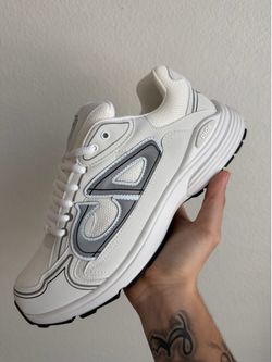Dior B30s Size 11