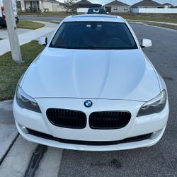 2013 BMW 5 Series • 528i Sedan 4D