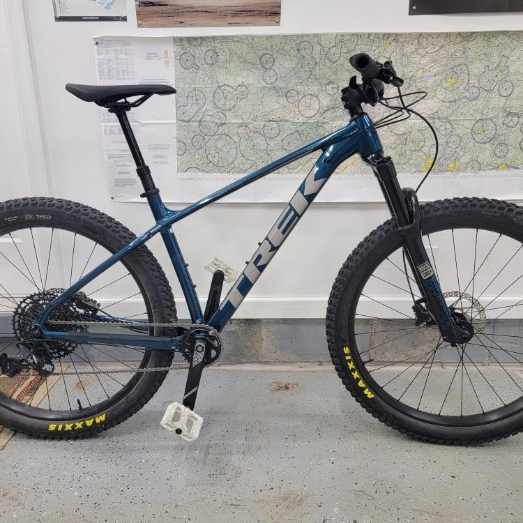 Trek roscoe 8 trek 手渡しのみ 3回乗車その後自宅保管 Trek Roscoe 8
