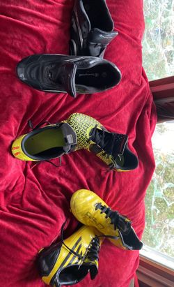 Boys youth soccer ⚽️ cleats