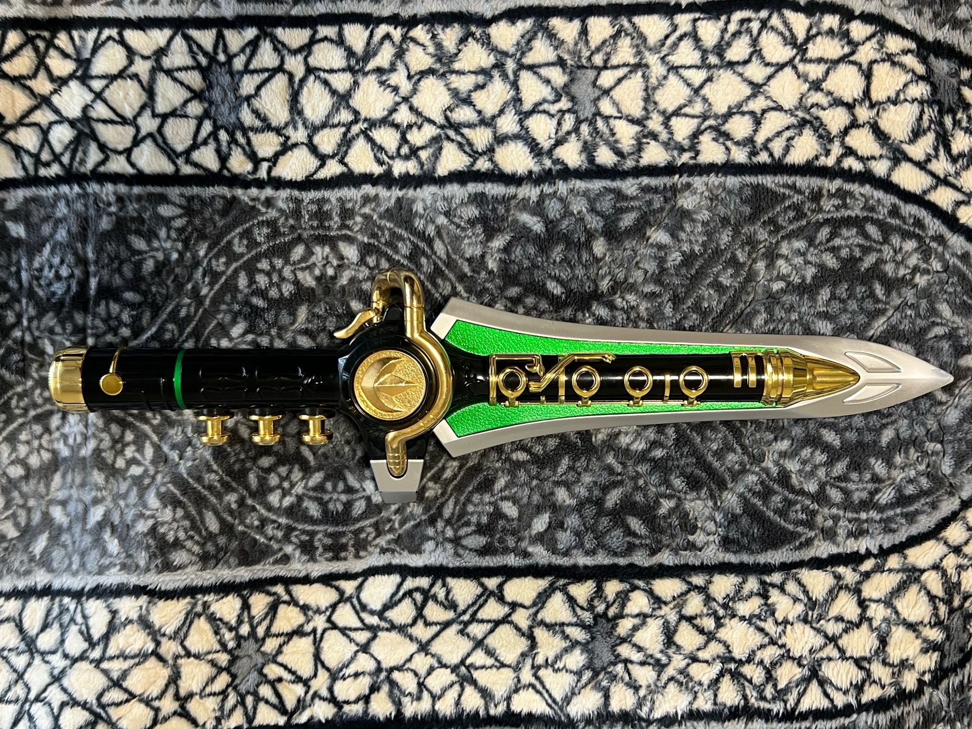 Bandai Mighty Morphin Power Rangers Legacy Dragon Dagger 12 inch Sword