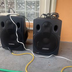 SAMSON KAREOKE MACHINE AND SPEAKERS 