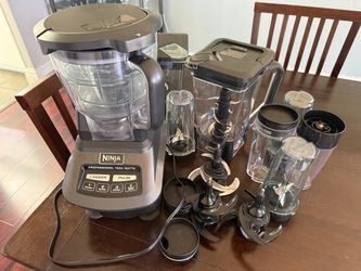 Ninja 1500W Kitchen System + Extra Blender Top — $100
