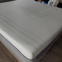 Super nice king Purple 3 mattress with ( Free box springs If needed)