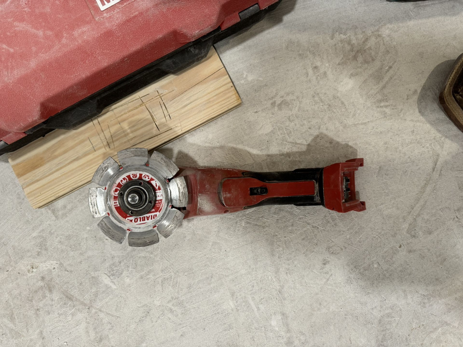 Milwaukee Grinder And Battery