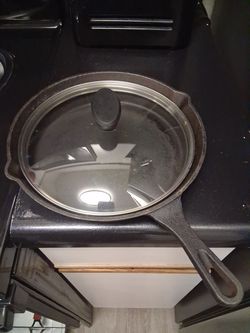 Cast Iron Pan with Lid