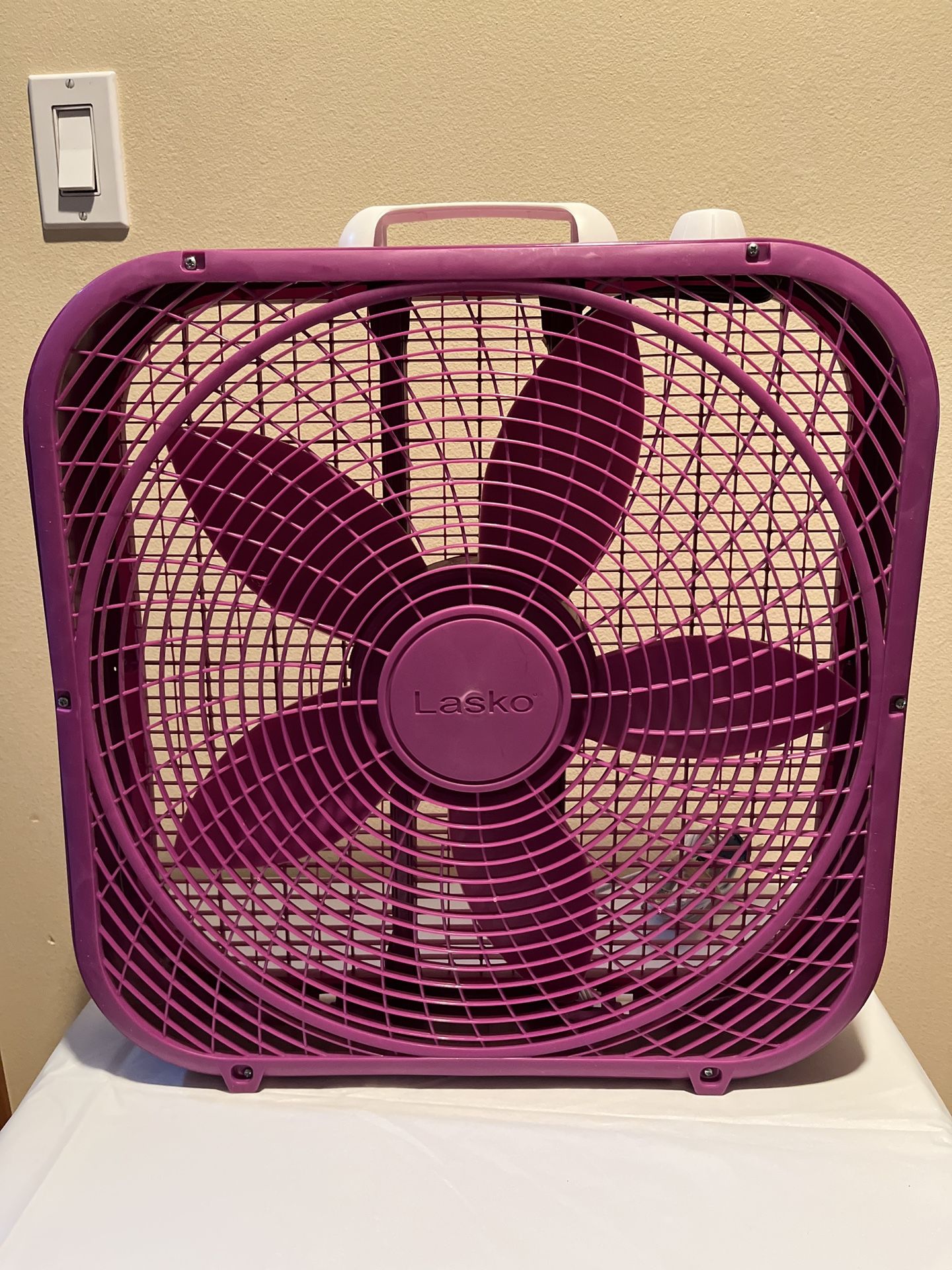 Lasko Cool Colors 20 inch 3-Speed Weather Resistant Box Fan
