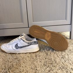 Nike Dunk Low “Washed Denim”