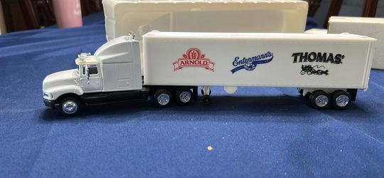 Entenmann’s collection  tractor trailer