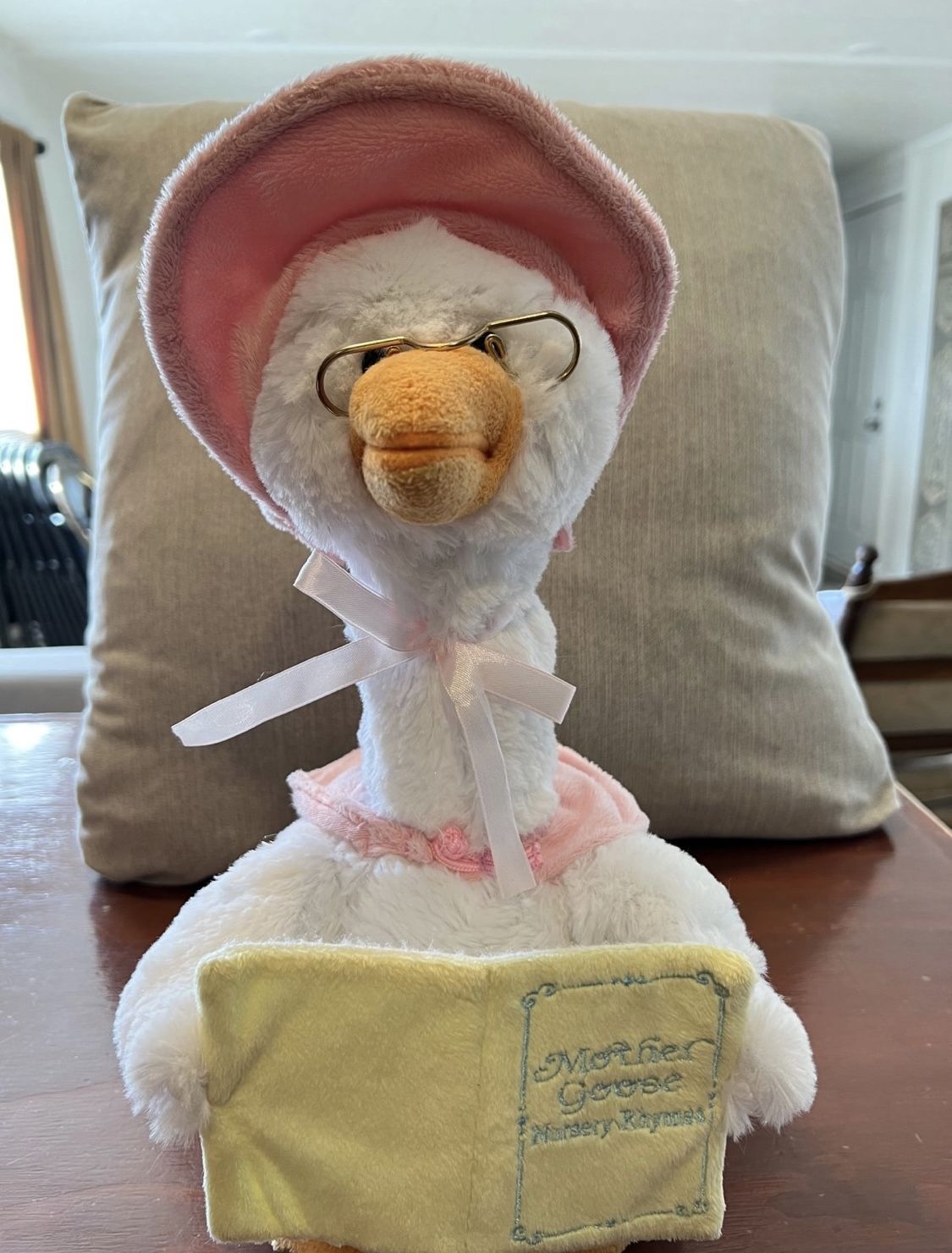 Mother   Goose Plush 15” Goose ( No Talks , No works ) Only for decoration