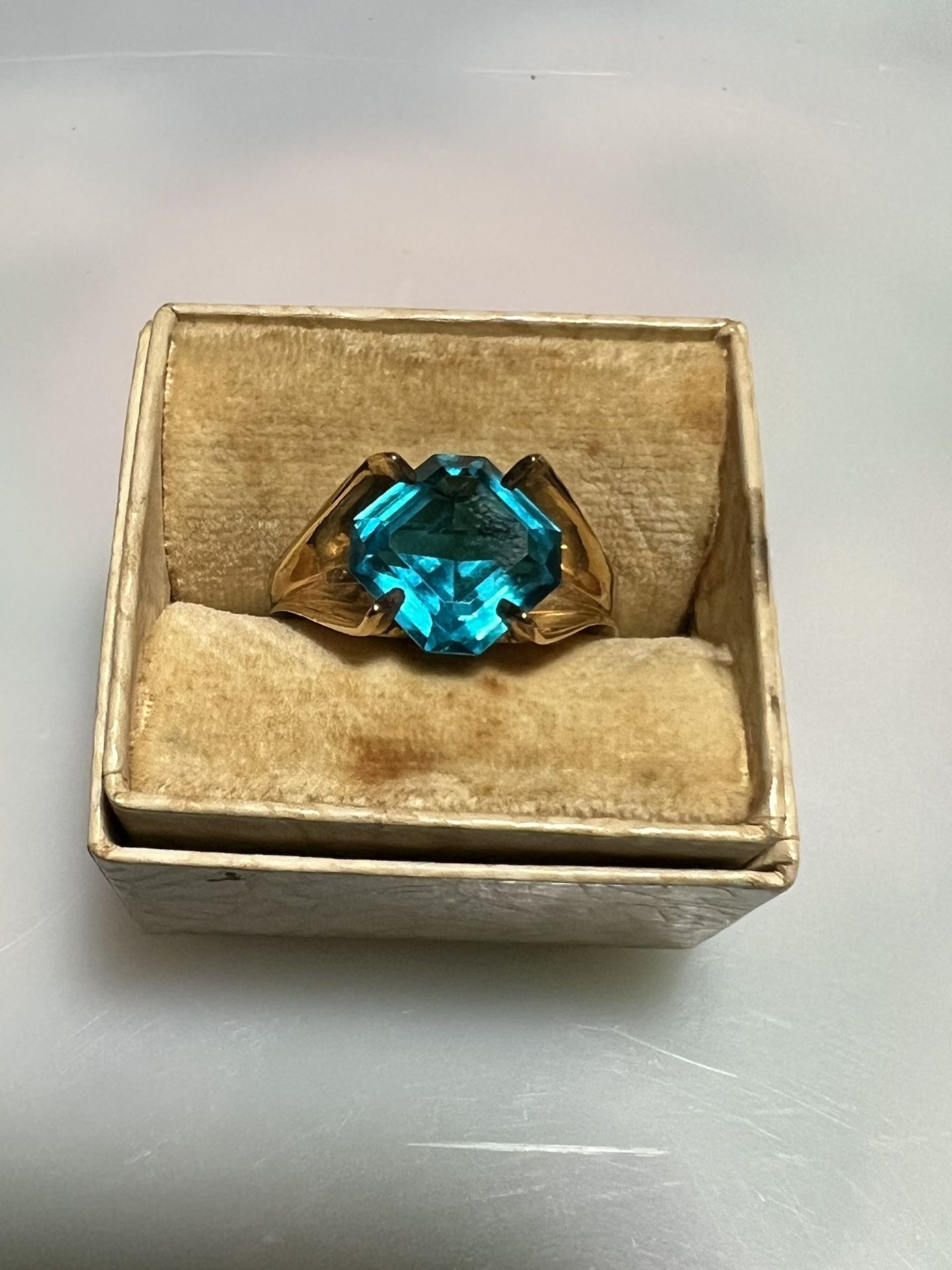 Women’s Gold Ring