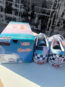 VANS Sailor Moon Pretty Gaurdians Exclusive - Women | Size: 8.0