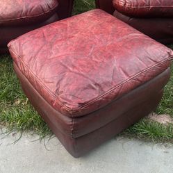 $350 SOFAS 3 PIEZAS PIEL AUTÉNTICA COLOR VINO EN MUY BUEN ESTADO 